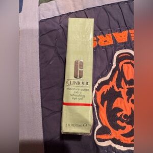 Clinique Moisture Surge Extra Refreshing Eye Gel